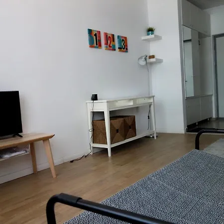 Barbu Vacarescu ブカレスト